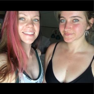 Meet your Poshers, Domenica & Erin